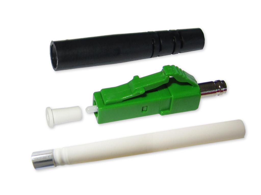 LC/APC simplex Stecker singlemode grün für 2mm Kabel mit schwarzem Knickschutz