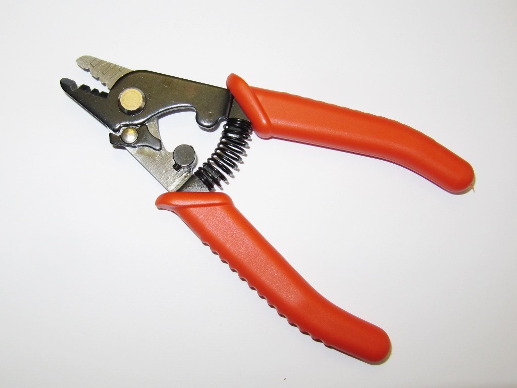 RP000216-fiber-optic-stripping-tool-3-hole LWL Absetzzange 250µm / 900µm / 3mm 3 Loch