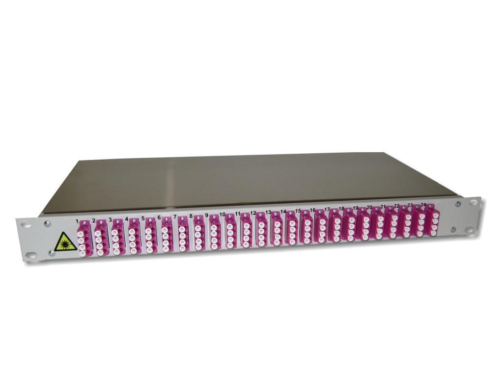 FPF-24LCQ24-M4-LWL-Spleissbox-LC-quad-OM4 19" LWL Spleißbox 1HE mit 24x LC quad multimode Kupplungen erikaviolett OM4 bestückt